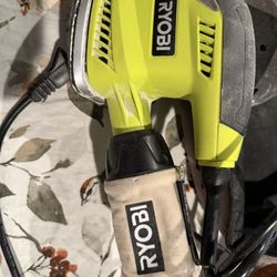 Ryobi Compact Corner Corded Orbital Finishing Sander