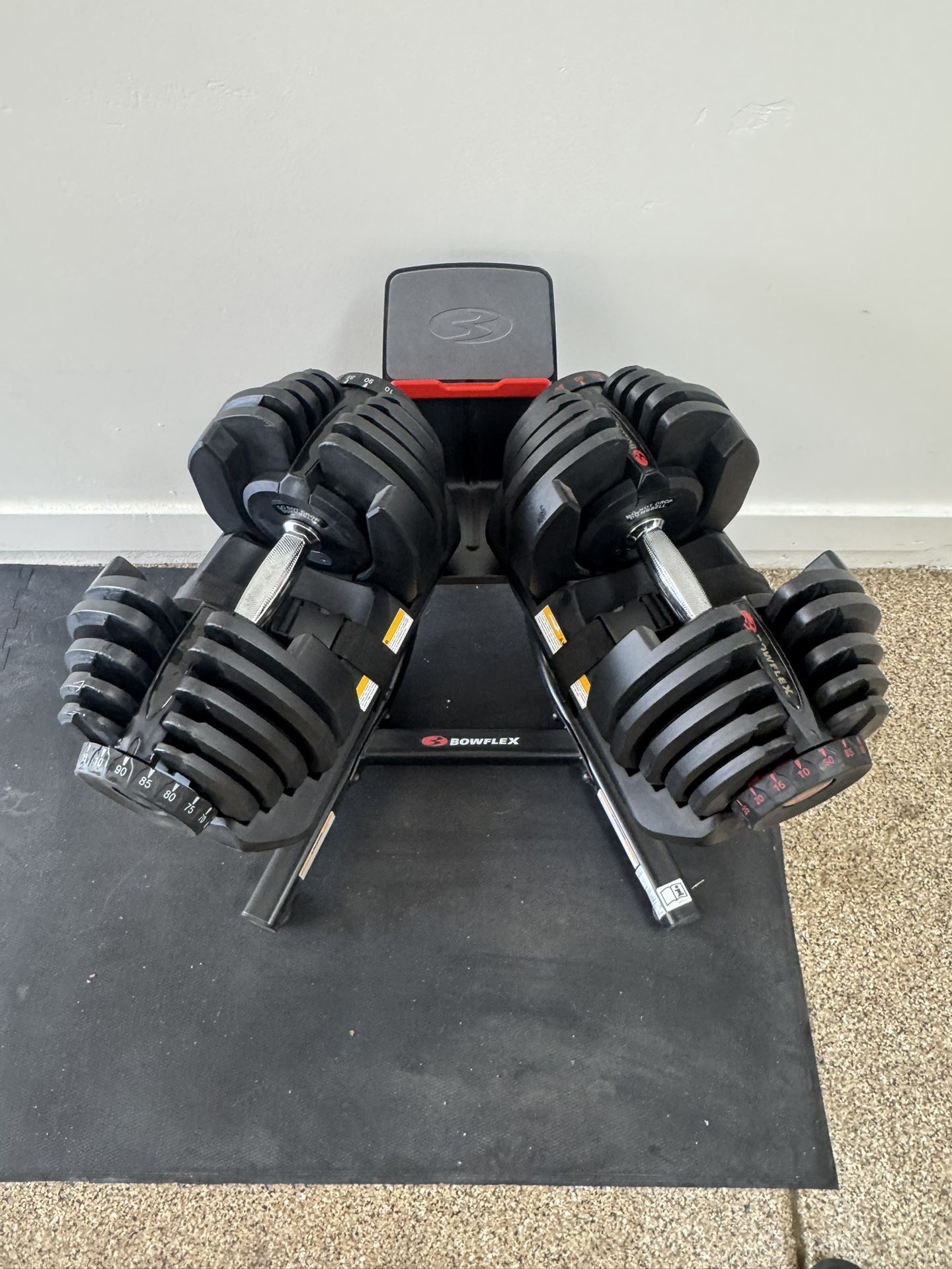Bowflex 1090 Adjustable Dumbbells with Stand for Sale in Phoenix, AZ ...