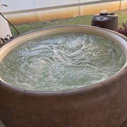 Softub Hot Tub Legend 230