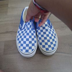 Blue vans size 6 man size 7.5 women