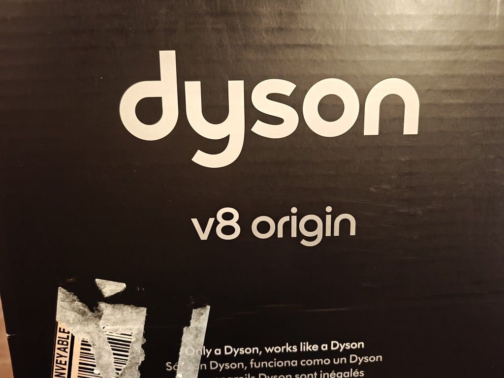 Dyson V8 Origin New In Box