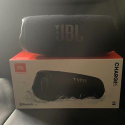 JBL Charge 5