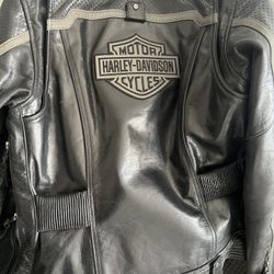 Women’s Harley Leather jacket!