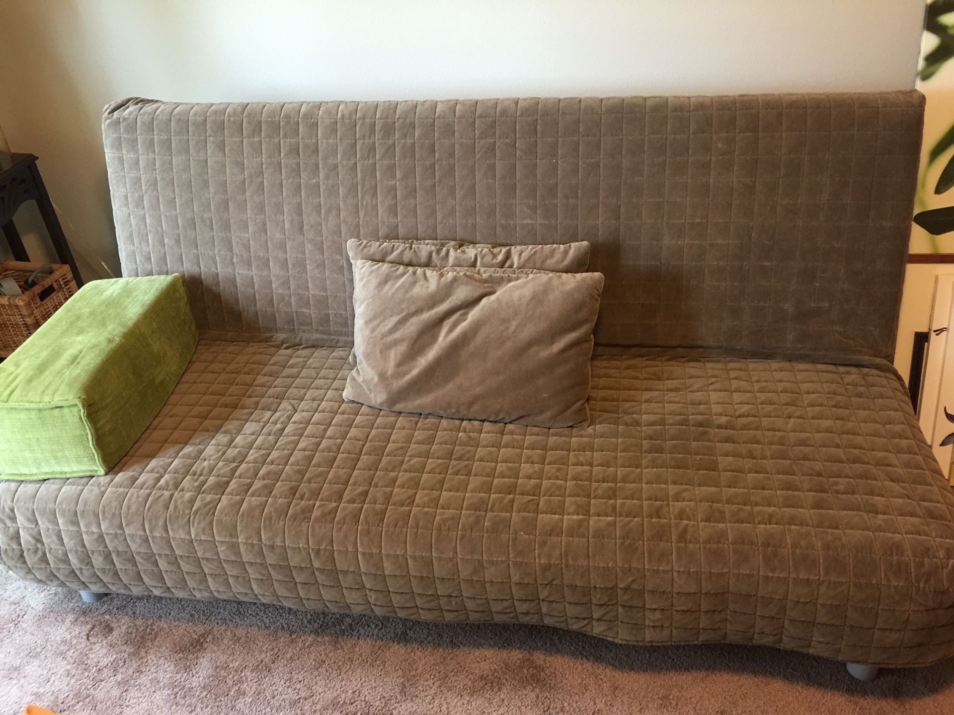 Futon Daybed / Couch