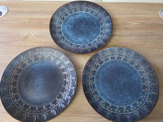 World Market Willow Dinner Plates (set of 3)