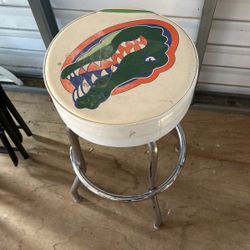Gator Garage Chair 