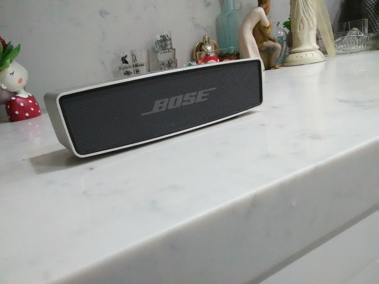 Bose SoundLink mini new sounds amazing absolutely nothing wrong except it has no charger but this little baby is awesome