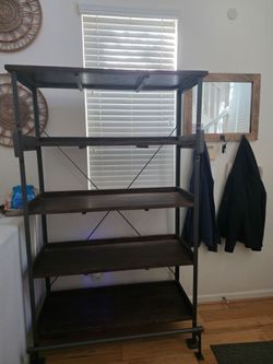 Beautiful strong Shelving stand
