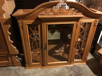 Antique China cabinet ( very nice) with built in light