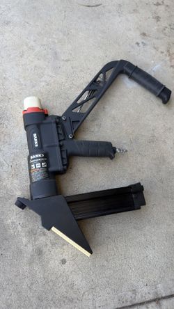 Barely used hardwood floor nailer “Banks 3-in-1 Pneumatic Flooring Nailer/Stapler”