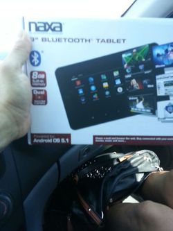 Naxa tablet 9" inch