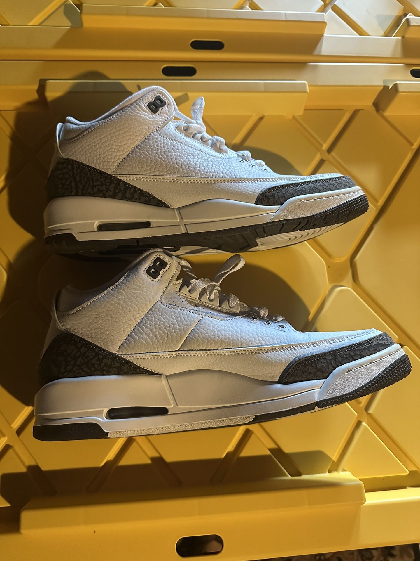 Jordan 3 Retro Mocha 2018 - Size 11.5