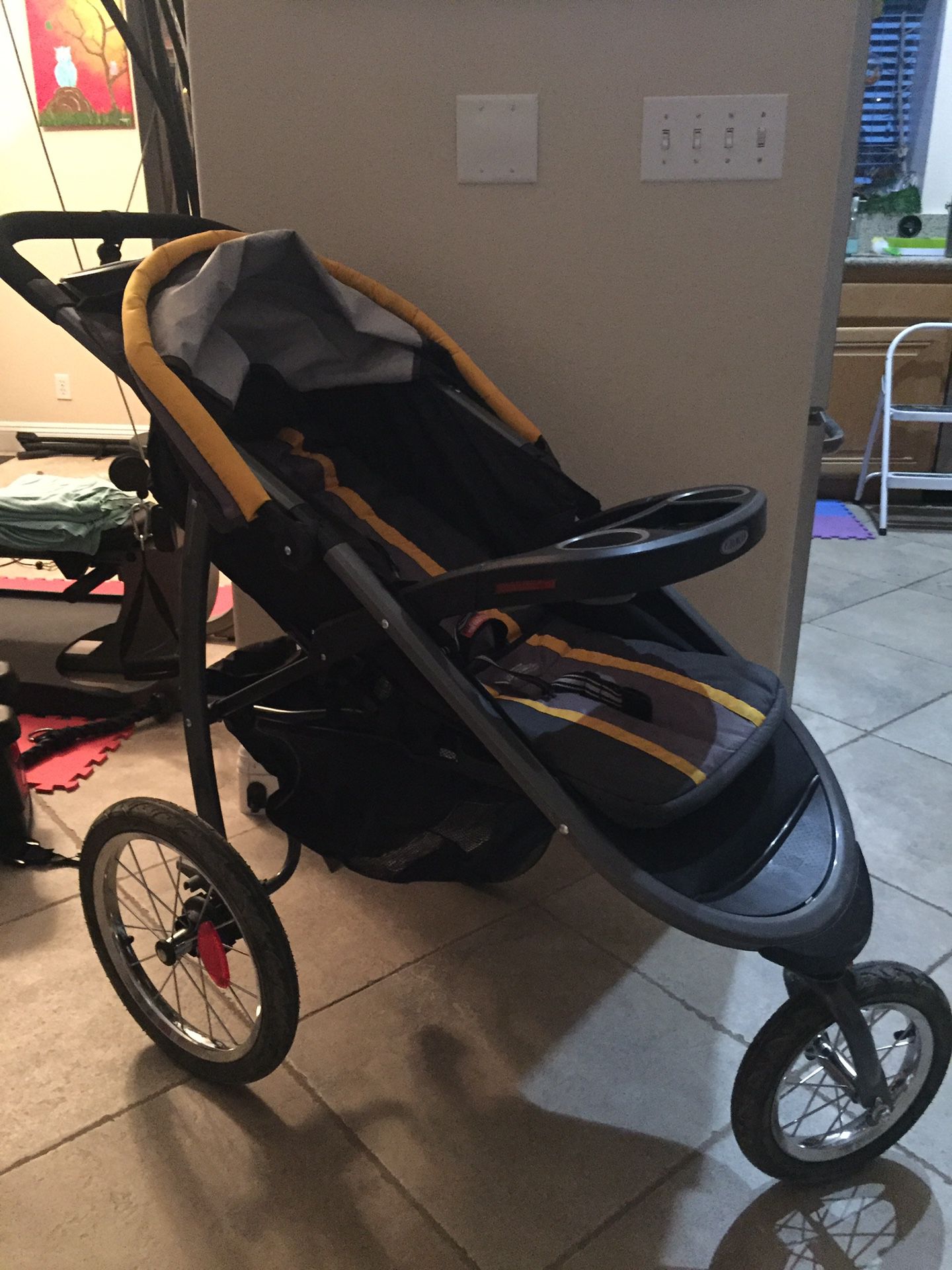 Greco SnugRide Click Connect System - Jogger, stroller, car seat carrier and base