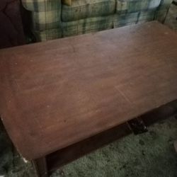 Coffee Table Very Nice Solid Wood Not Fake 
