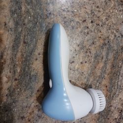 Clsevxy Facial Cleansing System (3 Brush Heads)