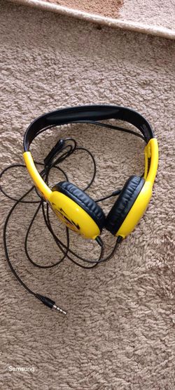 Pokémon headphone