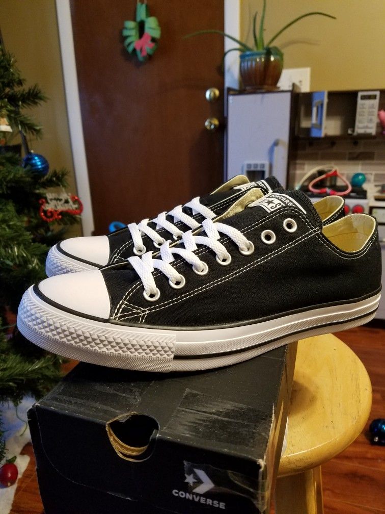 CONVERSE CHUCK TAYLOR OXFORD (FAIR FIRM PRICE)....$40