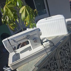 Vintage Riccar Sewing Machine