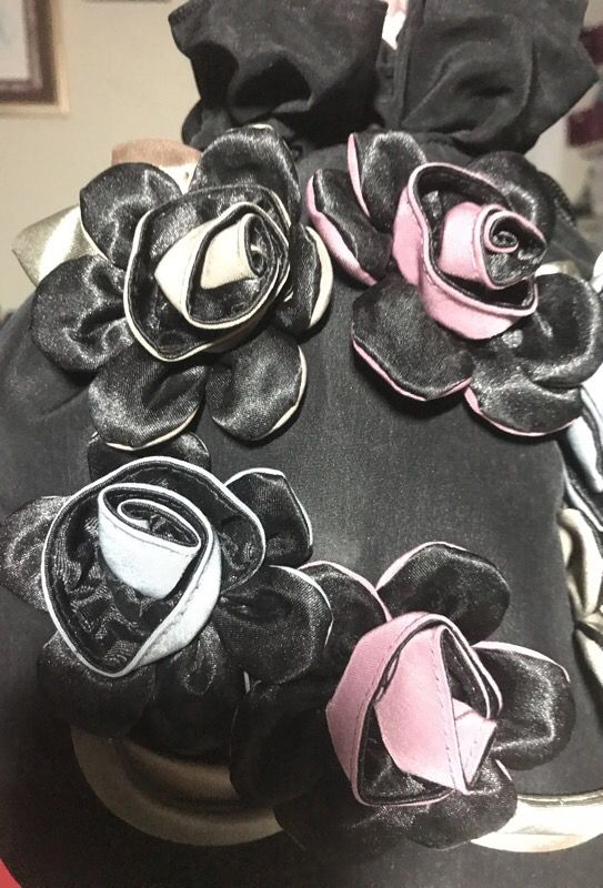New draw spring wrist evening bag 💼