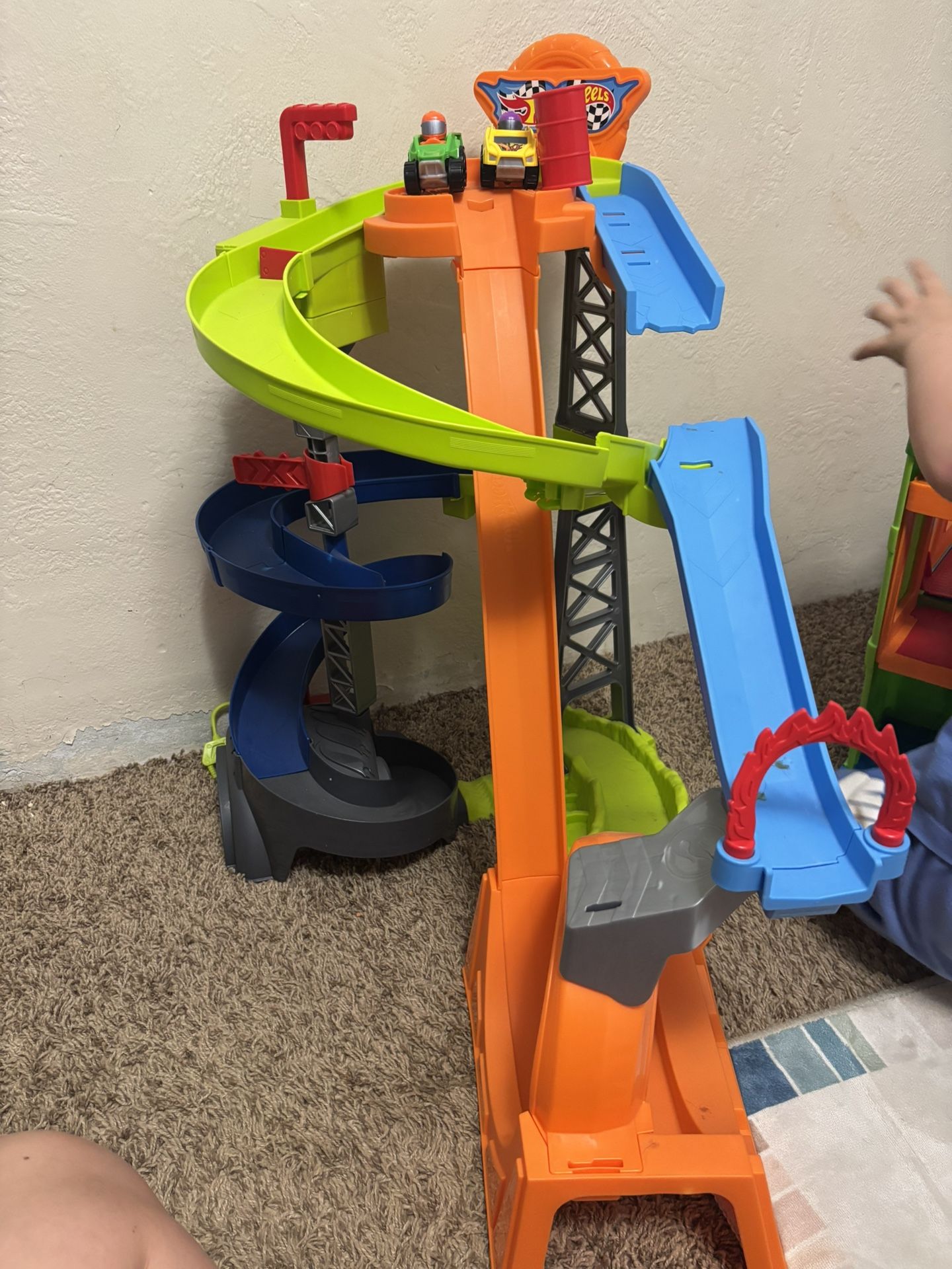 Little People Stunt Speedway racetrack