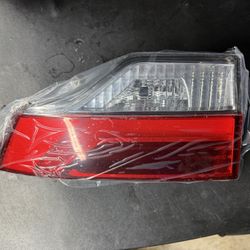 Toyota Highlander Inner Taillight 