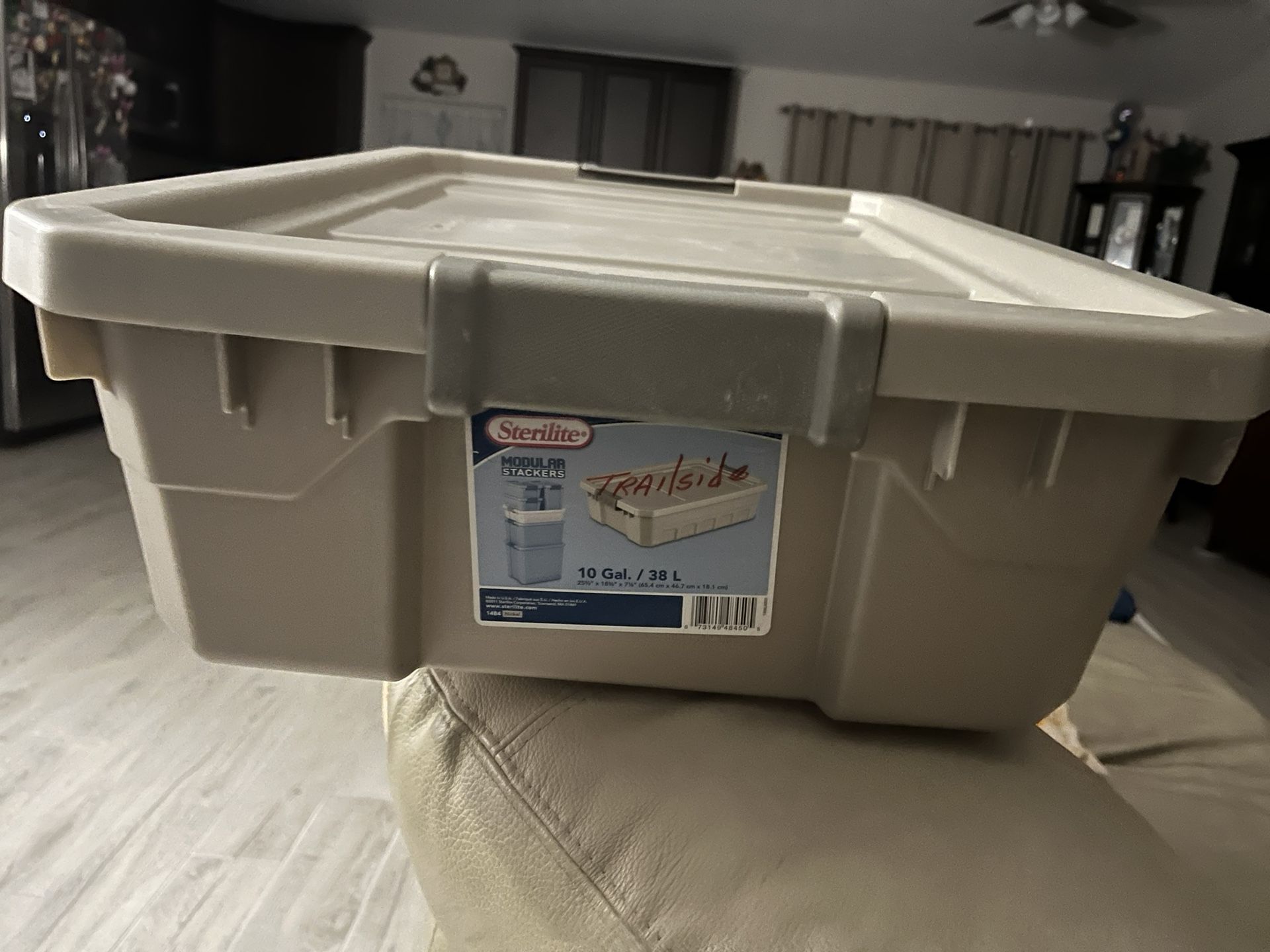 10 gallon sterilite storage container