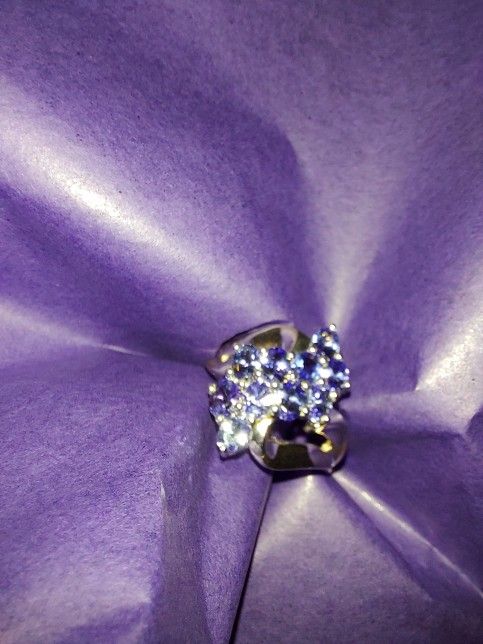 Genuine, Natural TANZANITE Ring, 1.25 Tcw,  Set In Solid Sterling Silver, Size 5-6 . Blue/Lavender.   Hallmark 925.