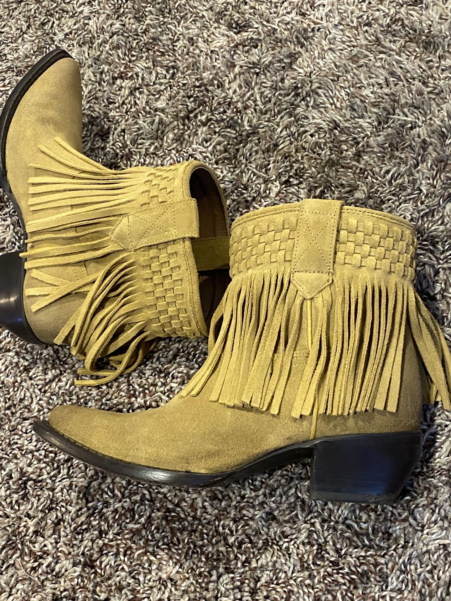 New Size 6 1/2 Frye Fringe Boots