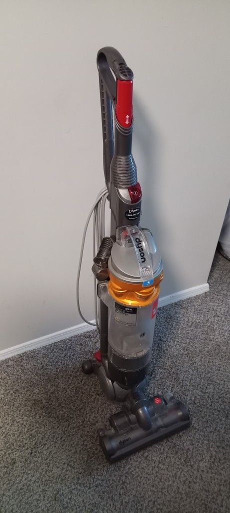 Dyson Vacuum 