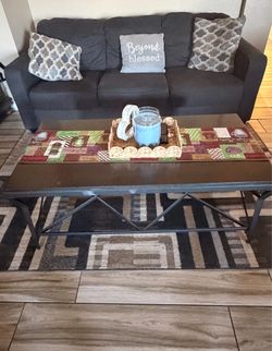 Sofa set and center table