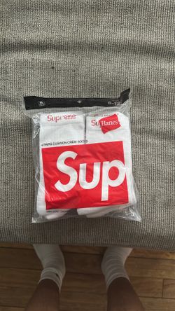 Supreme socks