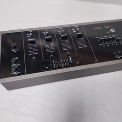 READ DESCRIPTION! 3 Channel Rack Mount DJ Mixer Numark C1