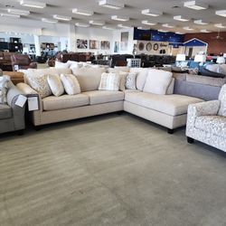 2pc Sectional with Chaise