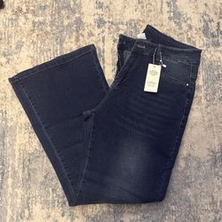 Women’s Jean Size Reg. (L)