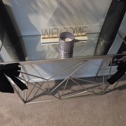 Small Side/Entry Table