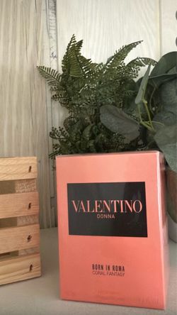 Valentina Donna born in Roma coral fantasy
