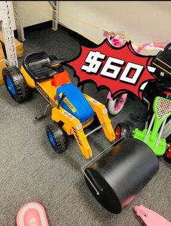 ❤️$60❤️ Brand new in box  Pick up is in the Los Angeles . El Sereno Neighborhood. Between Huntington Drive meets Monterey Rd.  My marketplace profile 