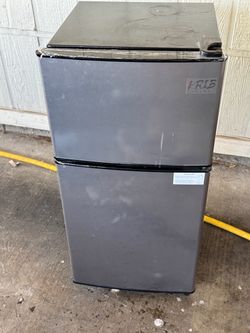 Mini Refrigerator/freezer