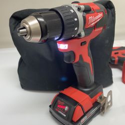 Milwaukee Drill/ Driver