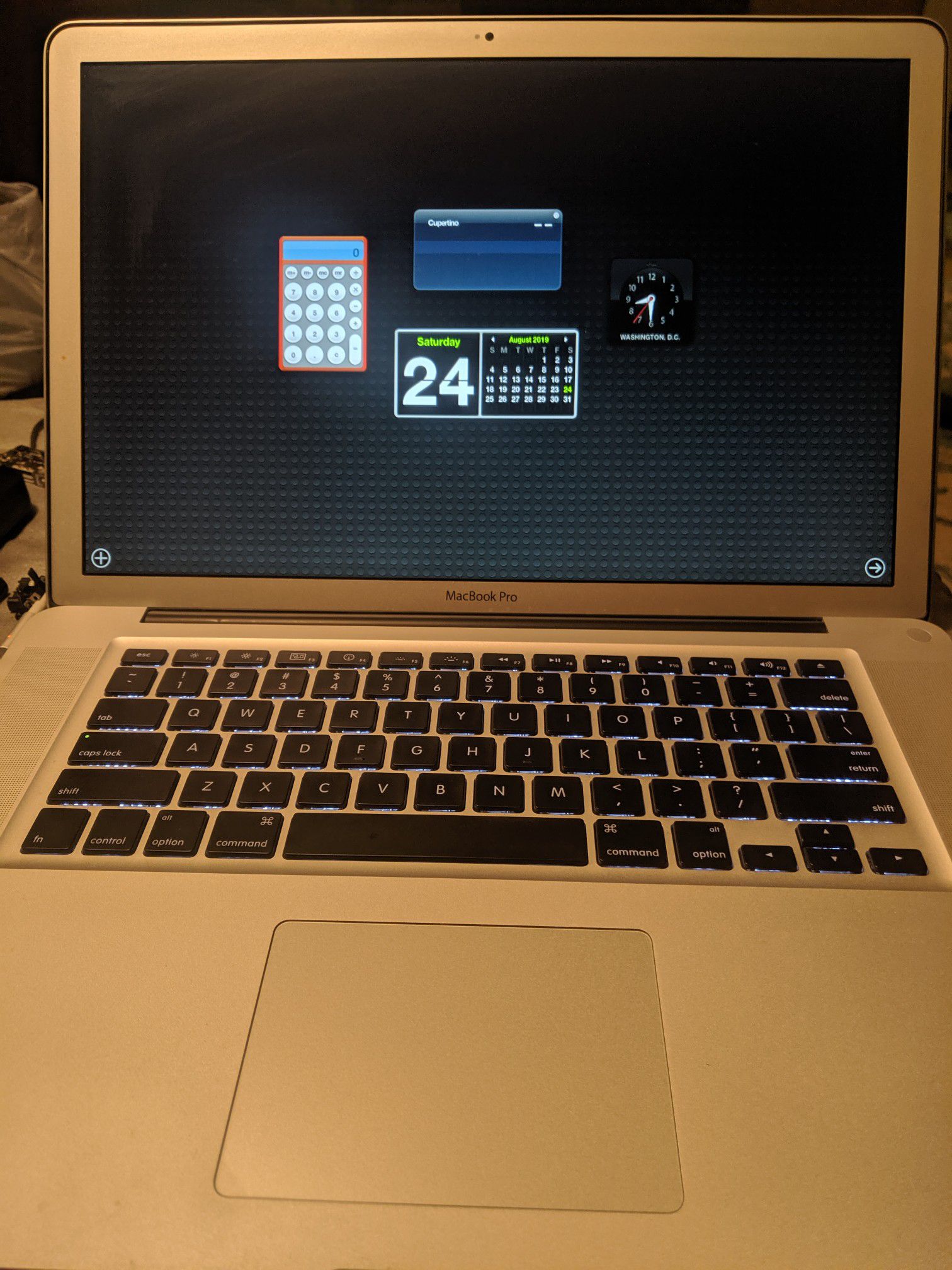 MacBook Pro 15" 3.06 GHz Core 2 Duo 4GB RAM 500GB HDD macOS El Capitan