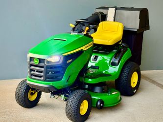 Brand new John deere S100 42 in. 17.5 HP Gas Hydrostatic Riding Lawn Mower comes with original John Deere bagger