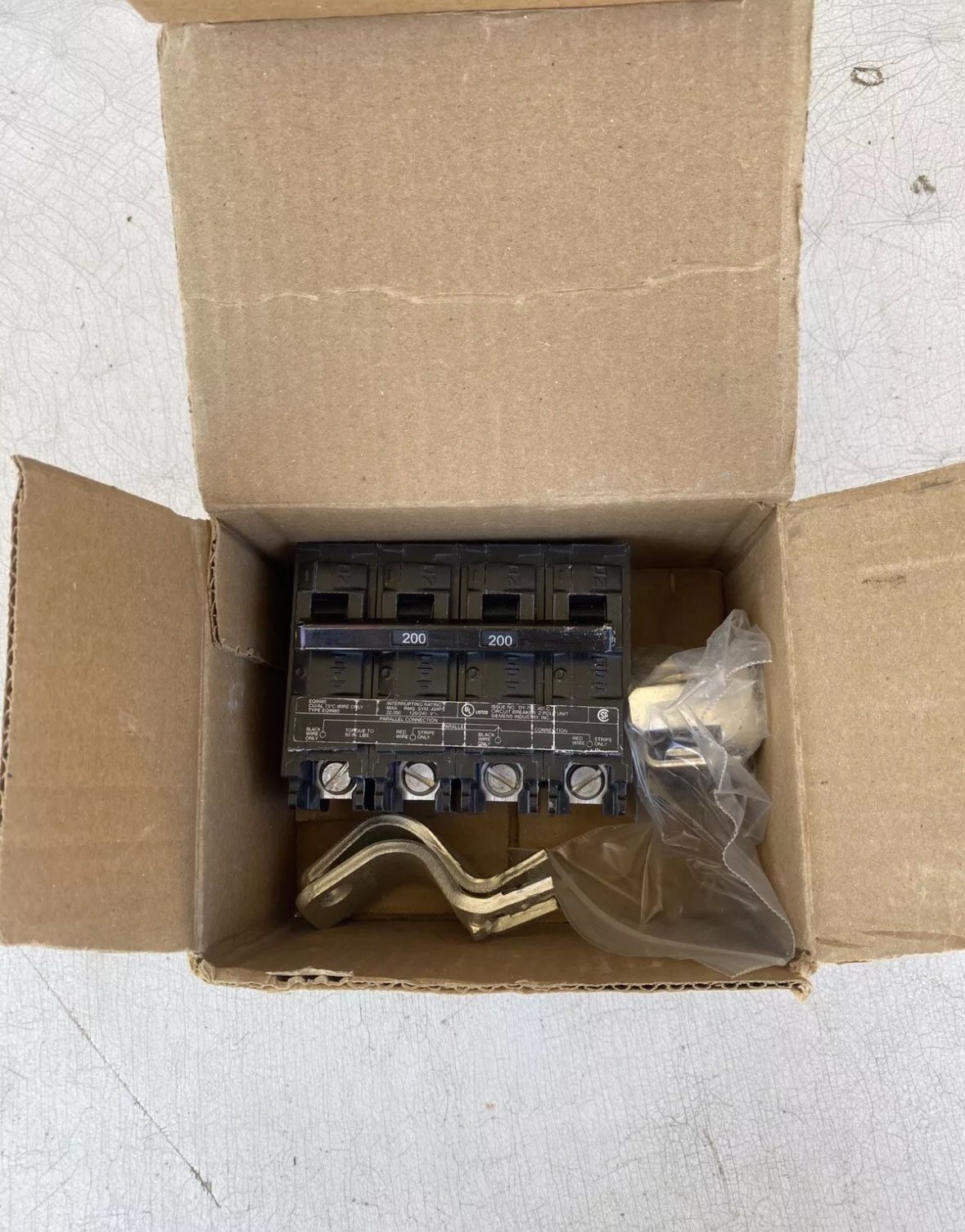 Siemens Murray 200 Amp 120/240VAC MAIN Circuit Breaker