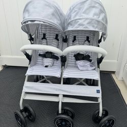 Stroller/ Baby Gap Classic Double Stroller/ BabyGap/ Kids/ Toddler/ New