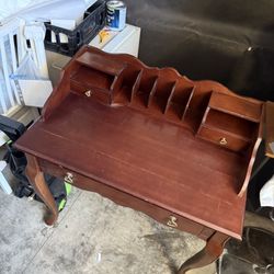 vintage vanity desk In Great Condition
