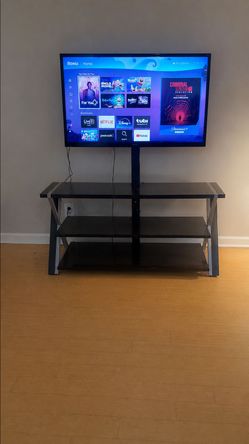 40" TV + TV Stand + Roku & Remote