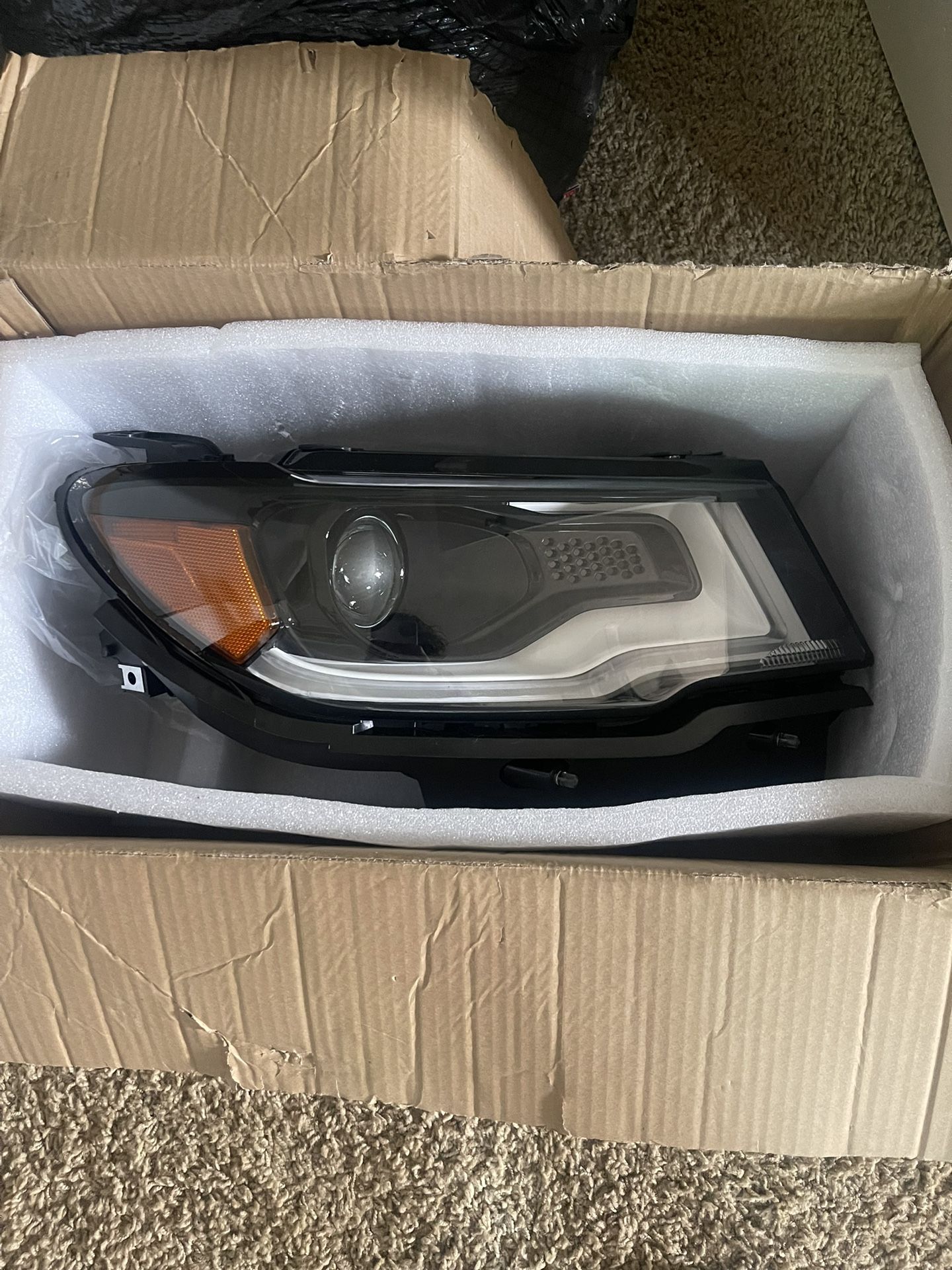 Brand New Hid Xenon Headlamp Assembly For A 2019