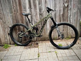 2023 Pivot Firebird