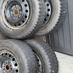 Dunlop 205/55 R16 94T Winter Maxx Tires on Rims