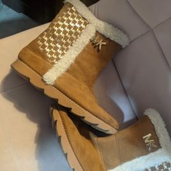 Michael Kors Size 3 Girls Boots In Good Condition