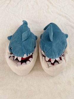 Kids shark slippers